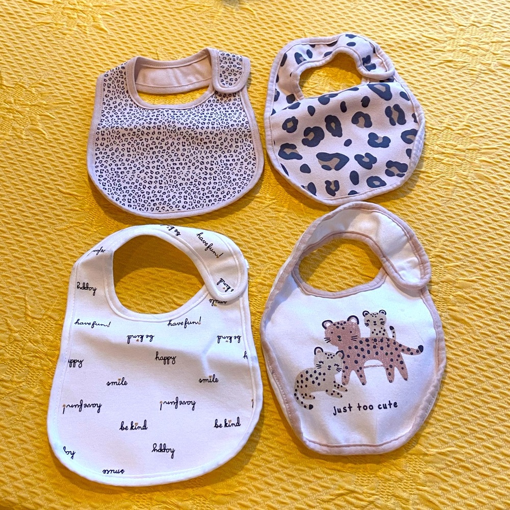 Carter’s Girls cat print bibs.
